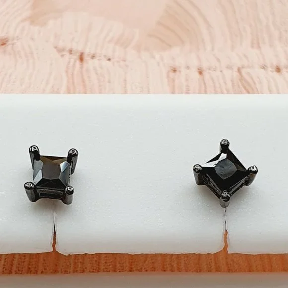 "3MM S925 Sterling Silver CZ Stud Earrings for Women/Girl, US19251019 - Picture 1 of 12